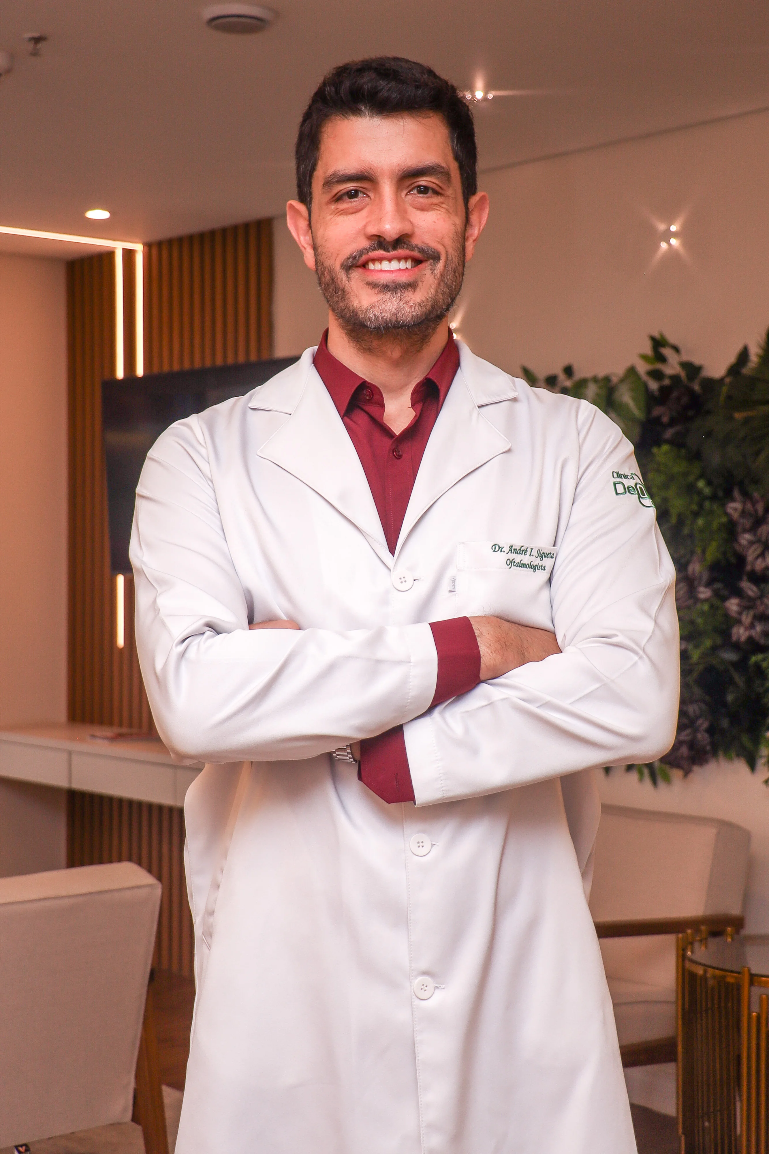 Dr. André Iazzetti Sigueta, médico oftalmologista na Clínica DeOlhos Moema