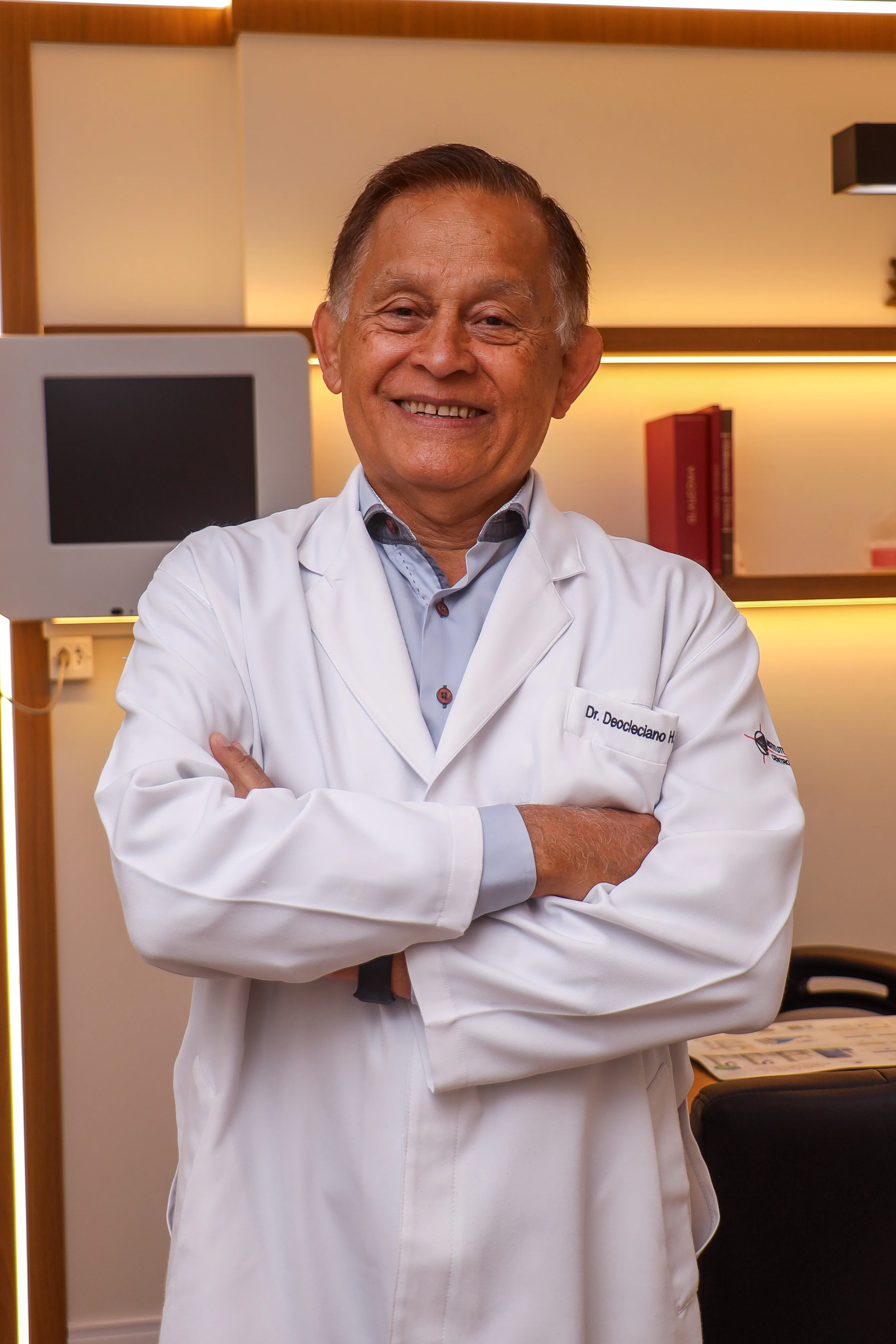 Dr. Deocleciano H. Sigueta, médico oftalmologista na Clínica DeOlhos Moema